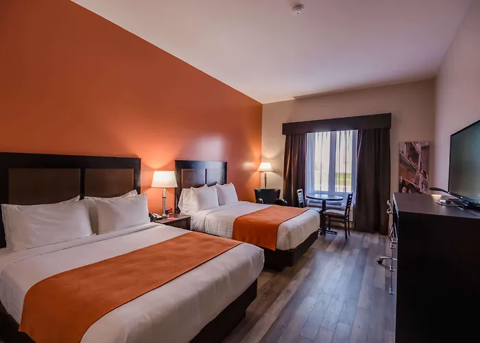 Econo Lodge Inn & Suites