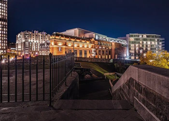 Le Capitole Hotel