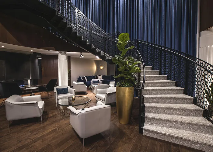 Le Capitole Hotel
